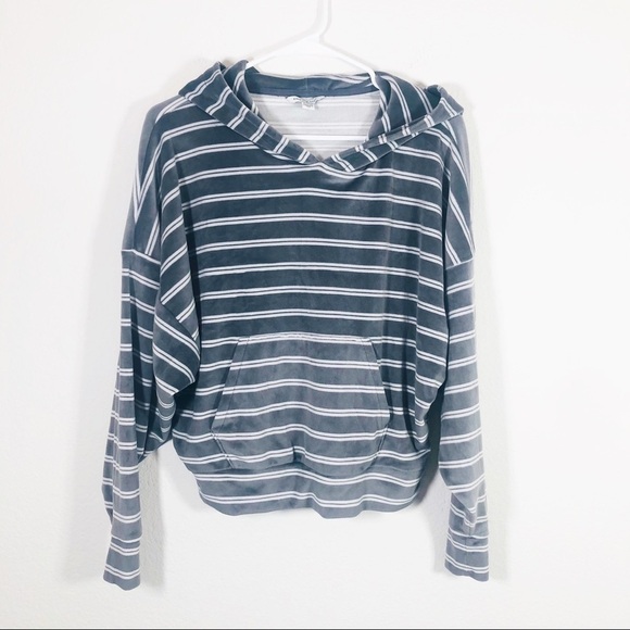 AE🔥SALE🔥 American Eagle oversized gray stripe velour hoodie top Medium - Picture 2 of 8